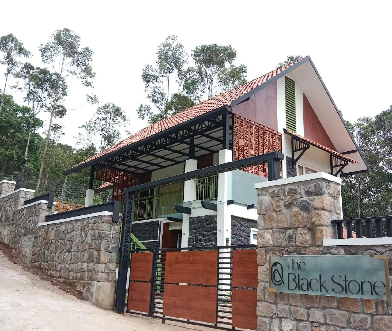 Hotel The Black Stone Munnar